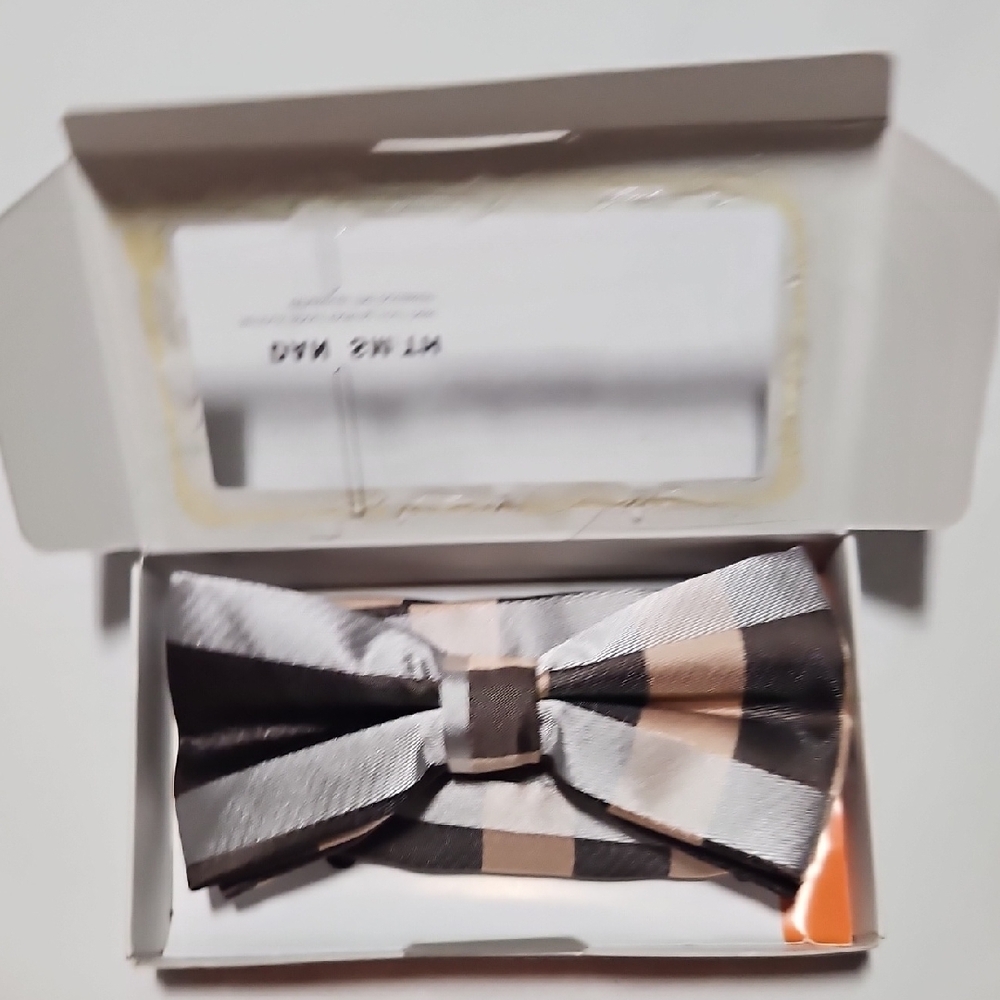 NEW Dan Smith Bow Tie in Gift Box Brown Tan Checkered Striped Handmade Microfibe